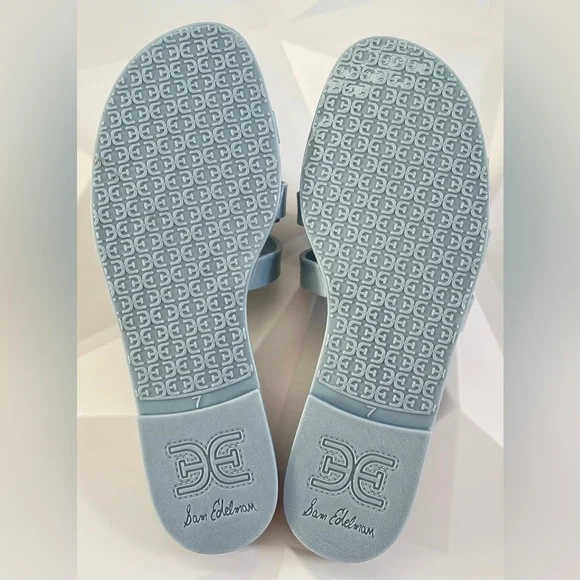 Sam Edelman Bay Jelly Slide Sandal
Color:Cape Blue Jelly Size:7 - Picture 8 of 13